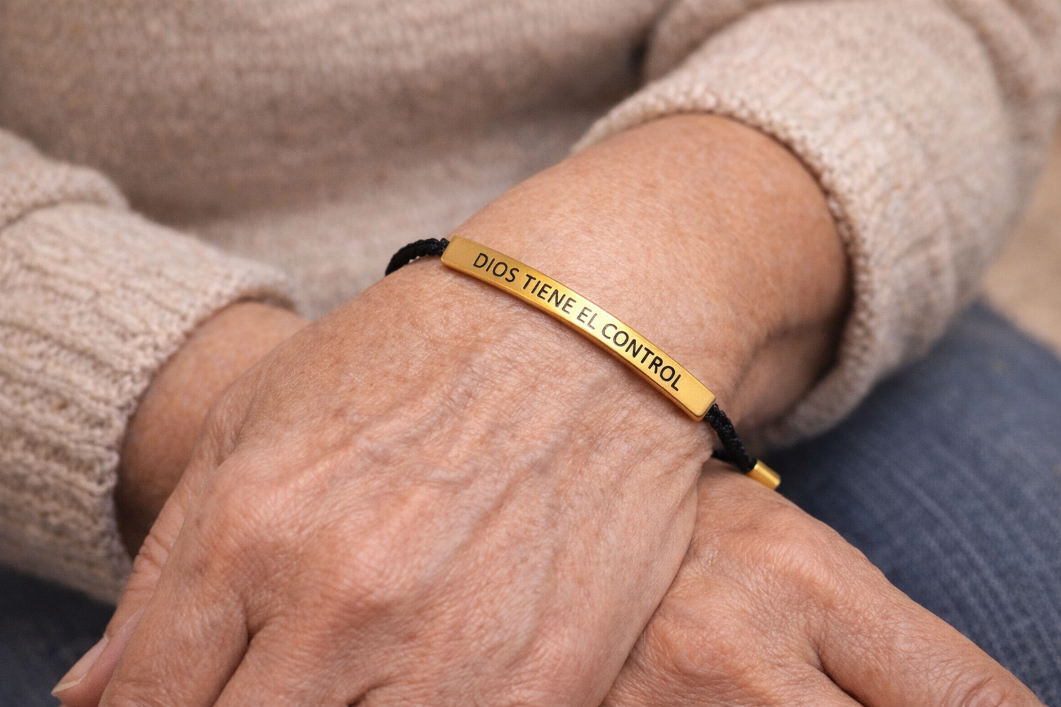 Pulsera de Protección “Dios Tiene el Control”